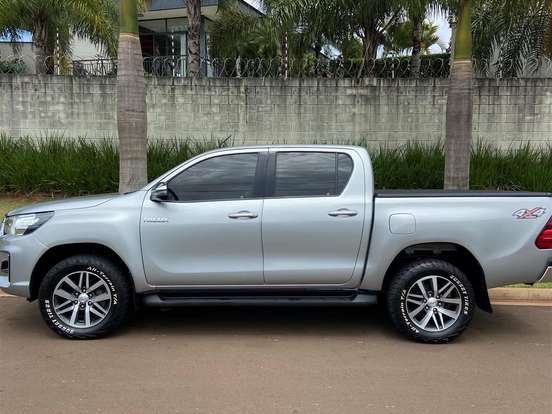 TOYOTA-HILUX-2.8 SRV 4X4 CD 16V DIESEL 4P AUTOMÁTICO TOYOTA-HILUX-2018
