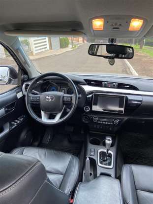 TOYOTA-HILUX-2018