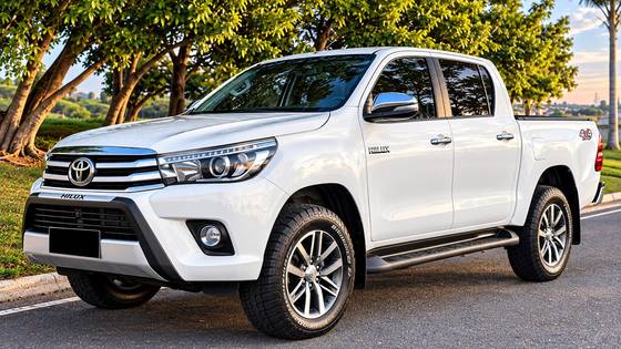 TOYOTA HILUX 2.8 SRX 4X4 CD 16V DIESEL 4P AUTOMÁTICO