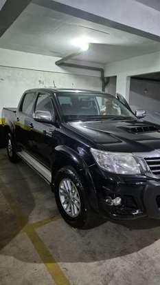 TOYOTA-HILUX-2015