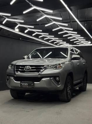 TOYOTA HILUX SW4 2.7 SR 4X2 16V FLEX 4P AUTOMÁTICO