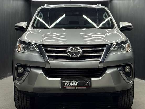 TOYOTA-HILUX SW4-2.7 SR 4X2 16V FLEX 4P AUTOMÁTICO TOYOTA-HILUX SW4-2016