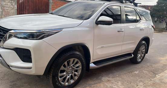 TOYOTA-HILUX SW4-2022