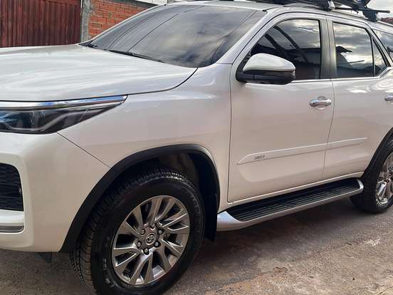 TOYOTA-HILUX SW4-2.8 D-4D TURBO DIESEL SRX 4X4 AUTOMÁTICO TOYOTA-HILUX SW4-2022