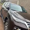 TOYOTA HILUX SW4 2.8 SRX 4X4 7 LUGARES 16V TURBO INTERCOOLER DIESEL 4P AUTOMÁTICO TOYOTA HILUX SW4 2.8 SRX 4X4 7 LUGARES 16V TURBO INTERCOOLER DIESEL 4P AUTOMÁTICO