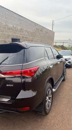 TOYOTA-HILUX SW4-2019
