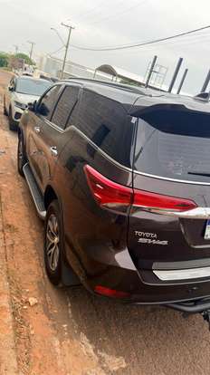 TOYOTA-HILUX SW4-2019