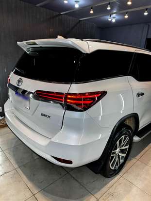 TOYOTA-HILUX SW4-2020