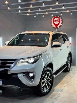 TOYOTA-HILUX SW4-2020