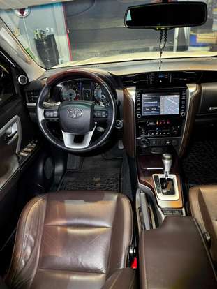 TOYOTA-HILUX SW4-2020