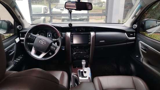 TOYOTA-HILUX SW4-2020