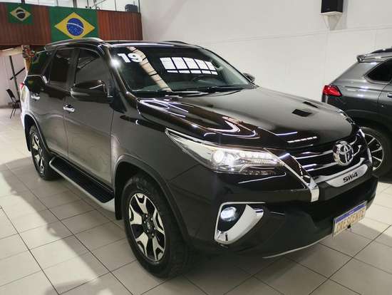 TOYOTA-HILUX SW4-2018