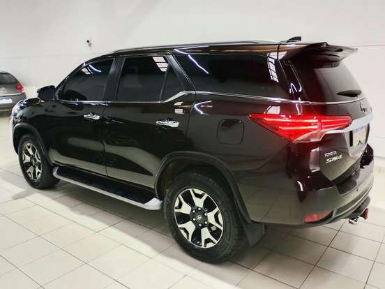 TOYOTA-HILUX SW4-2.8 SRX DIAMOND 4X4 7 LUGARES 16V TURBO INTERCOOLER DIESEL 4P AUTOMÁTICO TOYOTA-HILUX SW4-2018