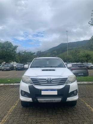 TOYOTA-HILUX SW4-2012