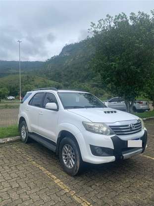 TOYOTA-HILUX SW4-2012