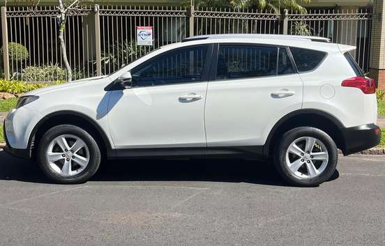TOYOTA-RAV4-2013