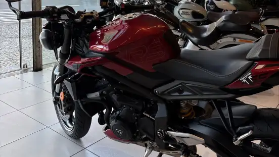TRIUMPH-STREET TRIPLE 765 RS TRIUMPH-STREET TRIPLE 765 RS-2023