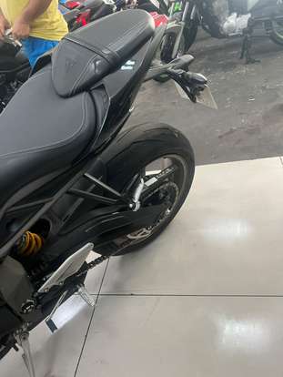 TRIUMPH-STREET TRIPLE 765 RS-2023