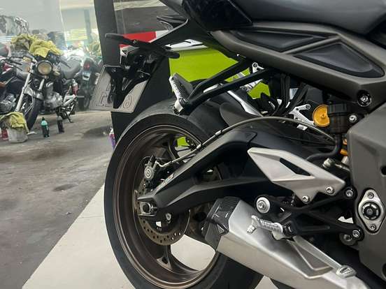 TRIUMPH-STREET TRIPLE 765 RS TRIUMPH-STREET TRIPLE 765 RS-2023