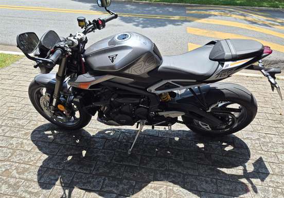 TRIUMPH-STREET TRIPLE 765 RS-2023