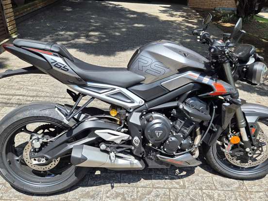 TRIUMPH-STREET TRIPLE 765 RS TRIUMPH-STREET TRIPLE 765 RS-2023
