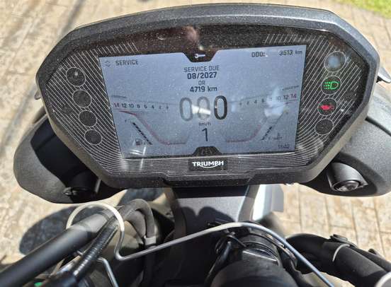 TRIUMPH-STREET TRIPLE 765 RS-2023