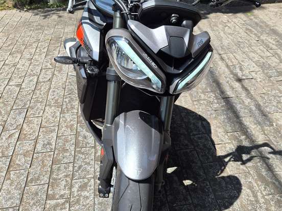 TRIUMPH-STREET TRIPLE 765 RS TRIUMPH-STREET TRIPLE 765 RS-2023