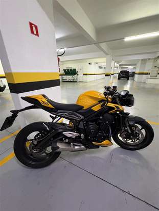 TRIUMPH-STREET TRIPLE RS ABS-2025
