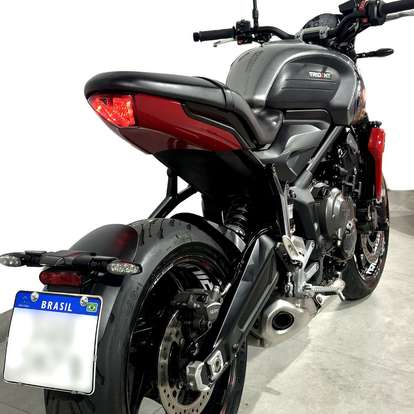 TRIUMPH-TRIDENT 660-2024