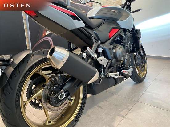 TRIUMPH-TRIDENT 800 TRIUMPH-TRIDENT 800-2026