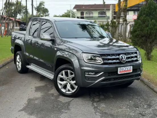 VOLKSWAGEN-AMAROK-2021