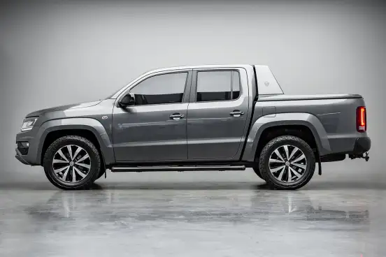 VOLKSWAGEN-AMAROK-2021