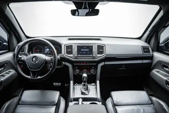 VOLKSWAGEN-AMAROK-2021