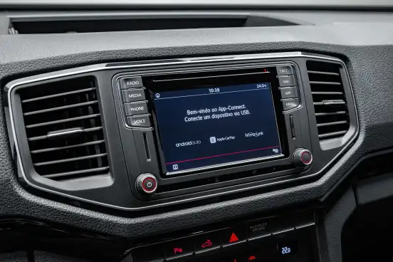 VOLKSWAGEN-AMAROK-2021