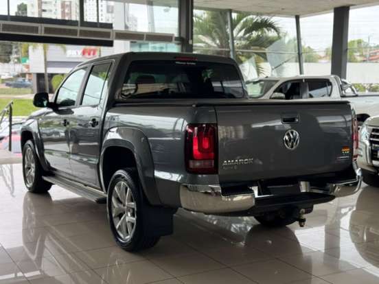 VOLKSWAGEN-AMAROK-2023