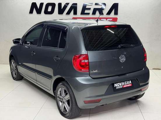 VOLKSWAGEN-FOX-2013