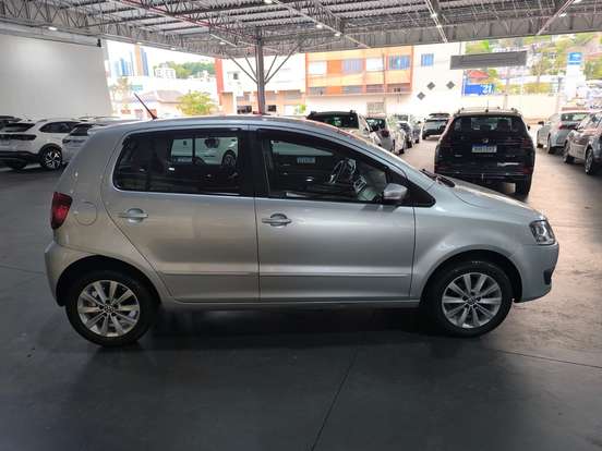 VOLKSWAGEN-FOX-2013