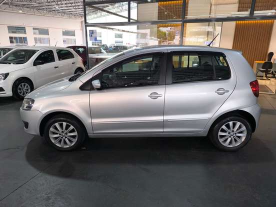 VOLKSWAGEN-FOX-2013