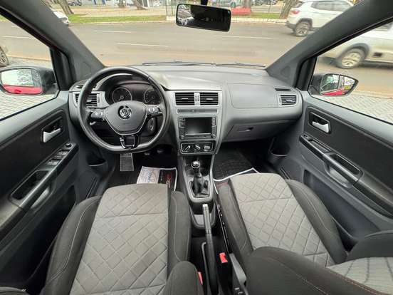 VOLKSWAGEN-FOX-2018