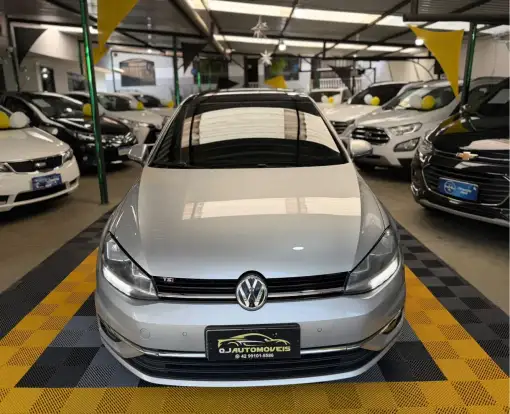 VOLKSWAGEN-GOLF-2018