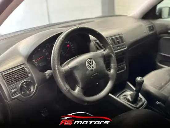 VOLKSWAGEN-GOLF-2000