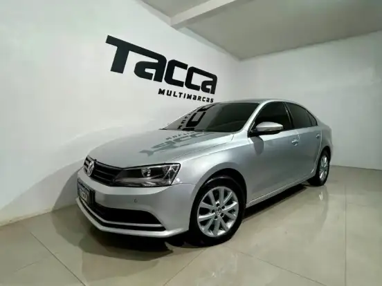 VOLKSWAGEN-JETTA-1.4 16V TSI TRENDLINE GASOLINA 4P TIPTRONIC VOLKSWAGEN-JETTA-2015