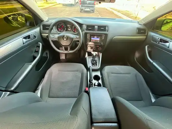 VOLKSWAGEN-JETTA-1.4 16V TSI TRENDLINE GASOLINA 4P TIPTRONIC VOLKSWAGEN-JETTA-2015