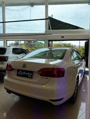 VOLKSWAGEN-JETTA-2.0 TSI HIGHLINE 211CV GASOLINA 4P TIPTRONIC VOLKSWAGEN-JETTA-2012