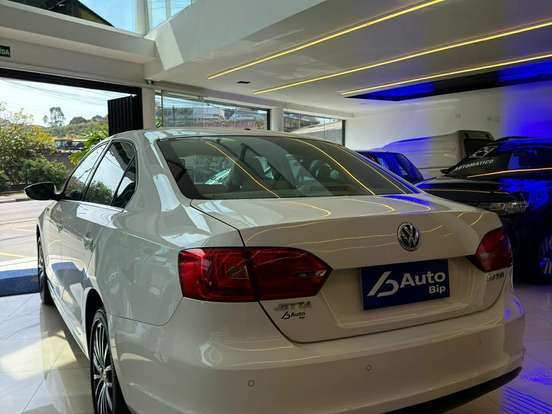 VOLKSWAGEN-JETTA-2.0 TSI HIGHLINE 211CV GASOLINA 4P TIPTRONIC VOLKSWAGEN-JETTA-2012