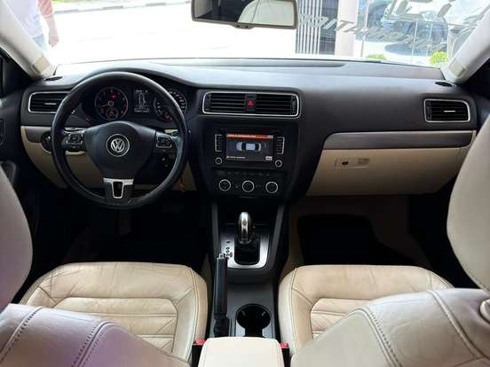 VOLKSWAGEN-JETTA-2.0 TSI HIGHLINE 211CV GASOLINA 4P TIPTRONIC VOLKSWAGEN-JETTA-2012