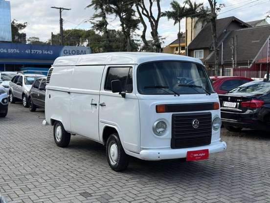 VOLKSWAGEN-KOMBI-2013