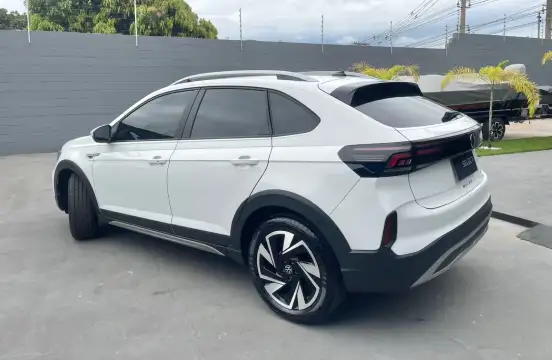VOLKSWAGEN-NIVUS-1.0 200 TSI TOTAL FLEX HIGHLINE AUTOMÁTICO VOLKSWAGEN-NIVUS-2025