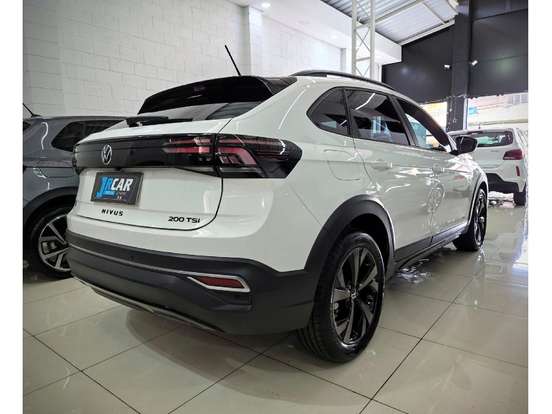VOLKSWAGEN-NIVUS-1.0 200 TSI TOTAL FLEX HIGHLINE AUTOMÁTICO VOLKSWAGEN-NIVUS-2024