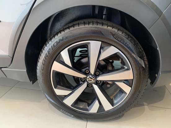 VOLKSWAGEN-NIVUS-1.0 200 TSI TOTAL FLEX HIGHLINE AUTOMÁTICO VOLKSWAGEN-NIVUS-2023